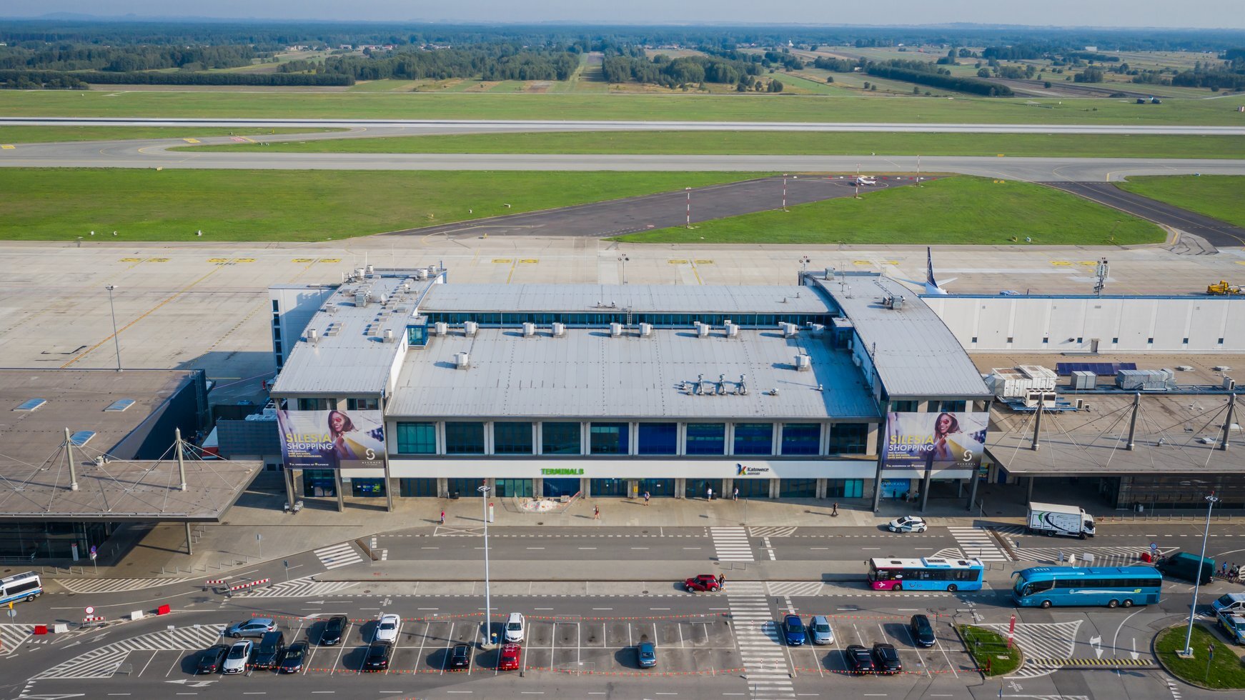 02 terminal b katowice airport