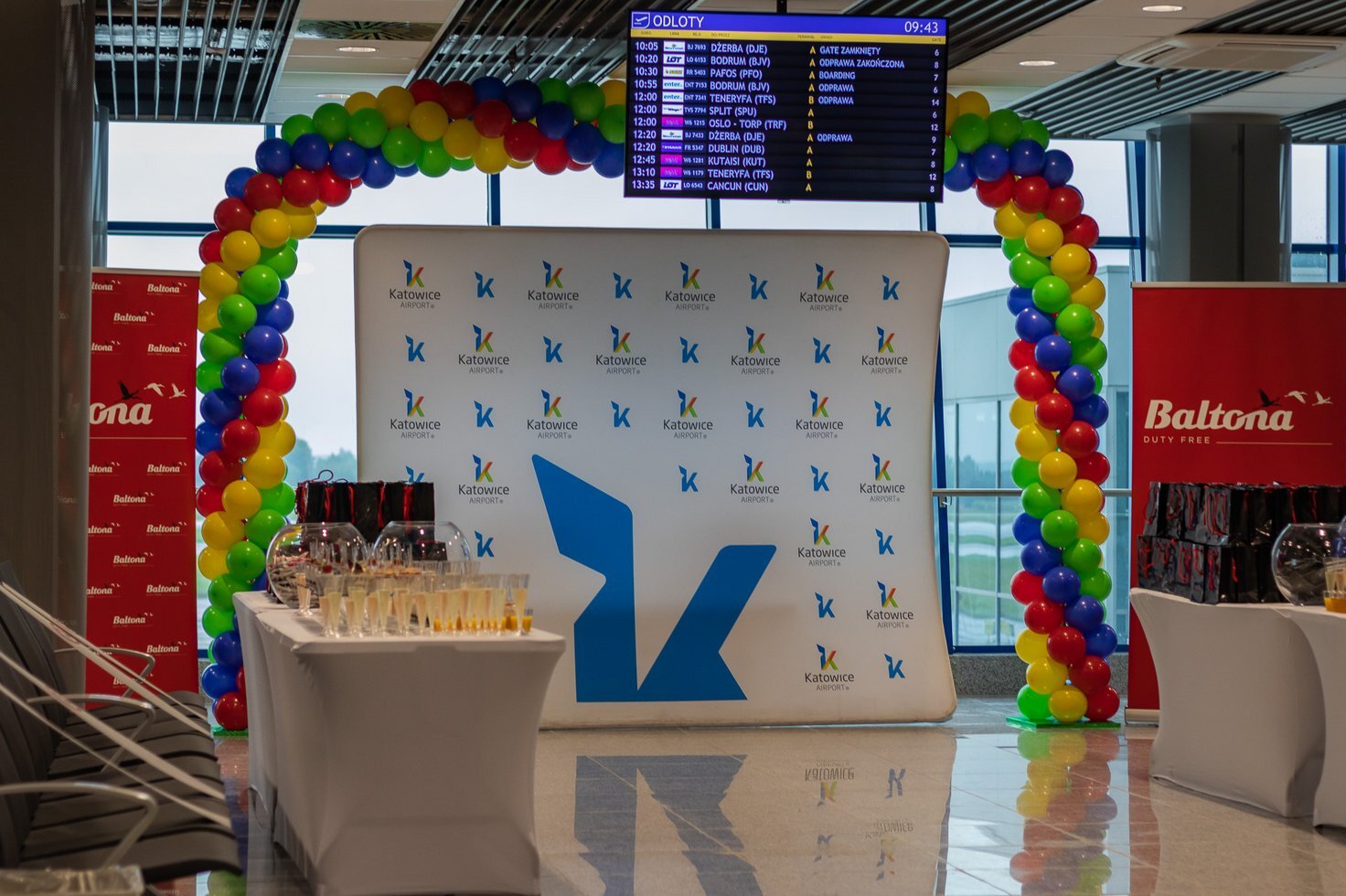 10 terminal b katowice airport