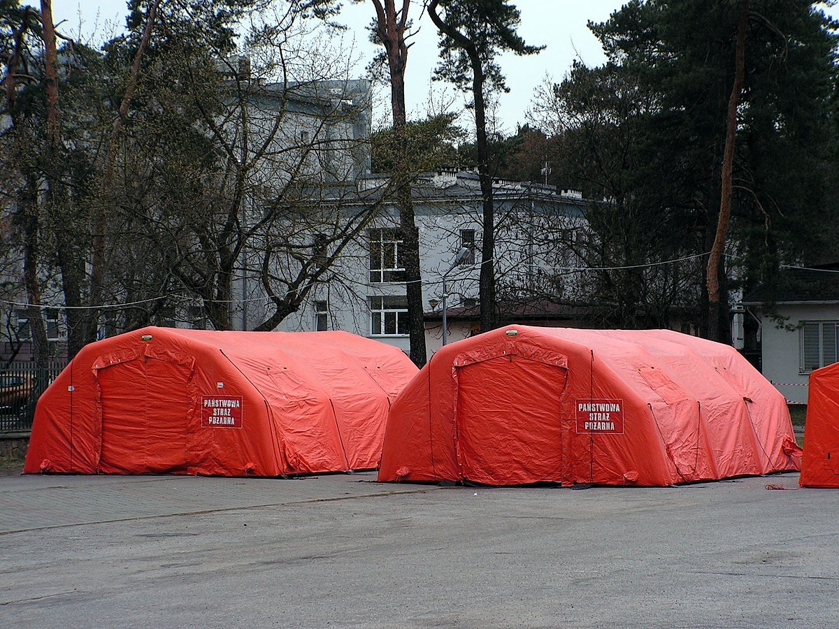 1200px Wloclawek tents for patients with coronavirus suspicion 3