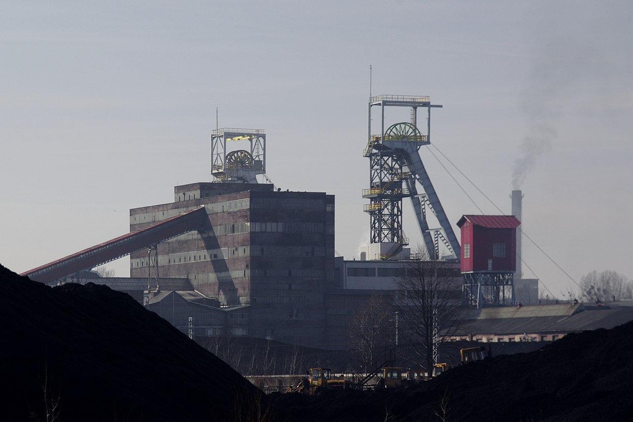 1280px Bytom Bobrek coal mine