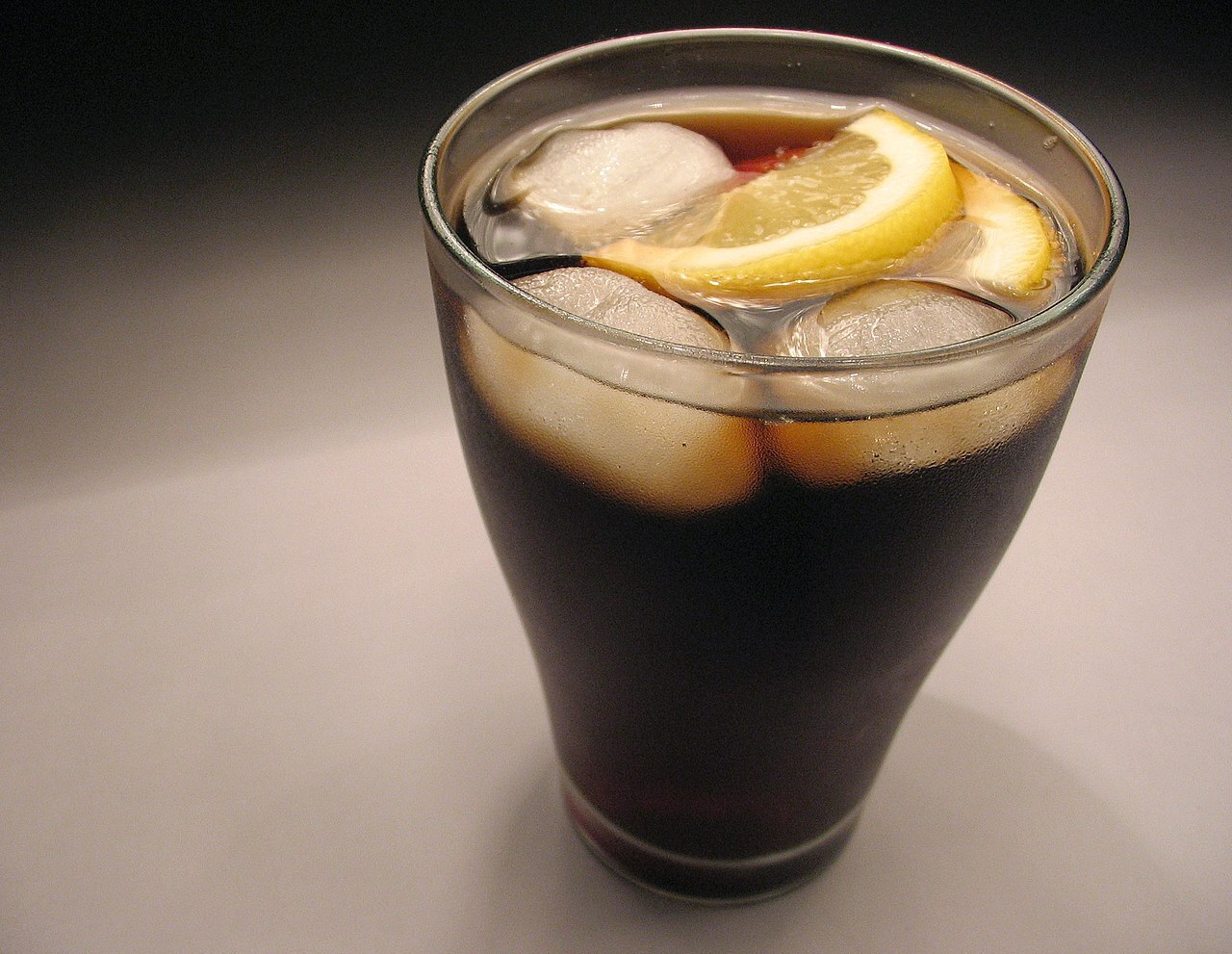 1280px Glass cola