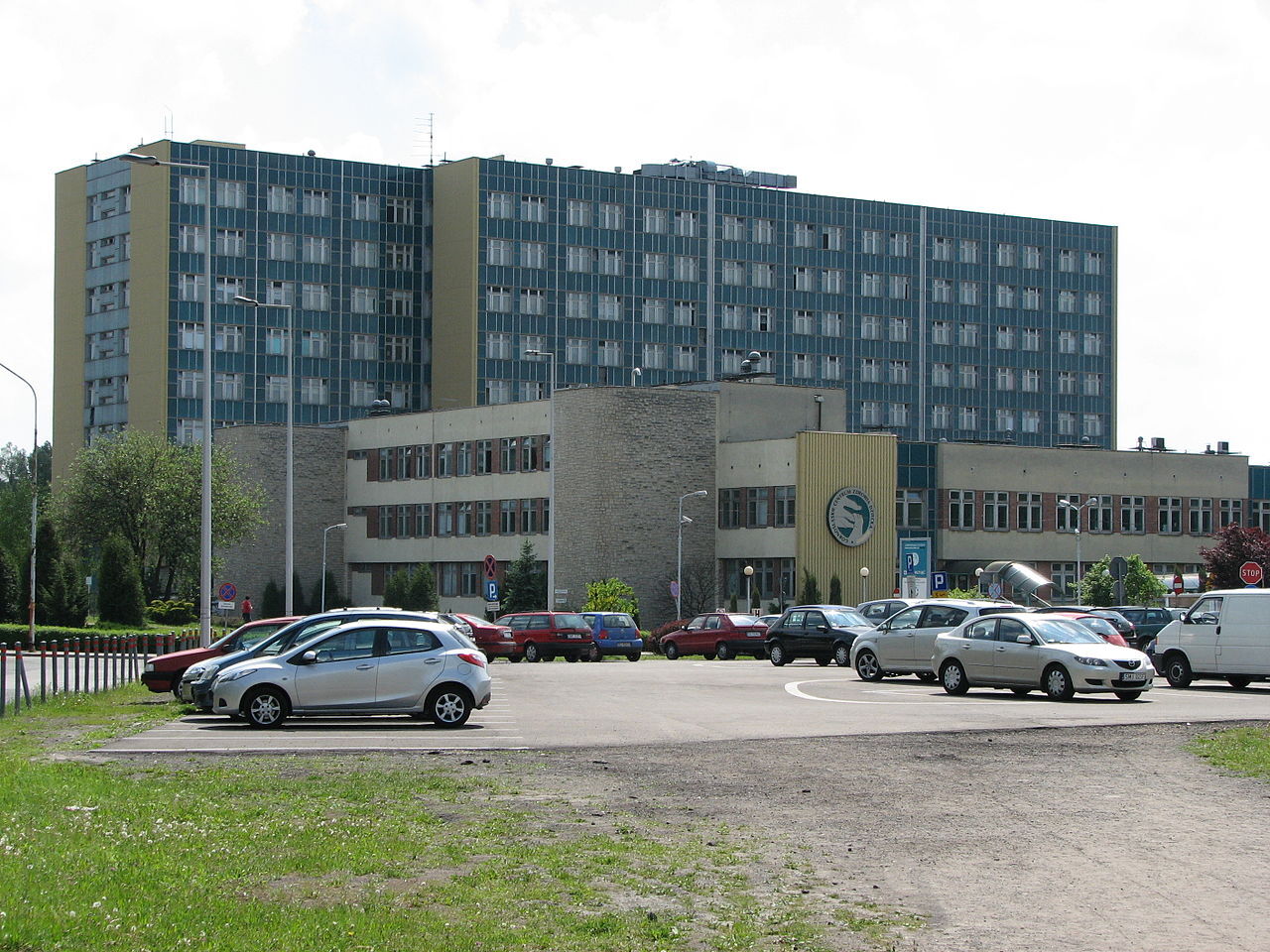 1280px Gornoslaskie Centrum Zdrowia Dziecka Jana Pawla II w Katowicach 2011 1