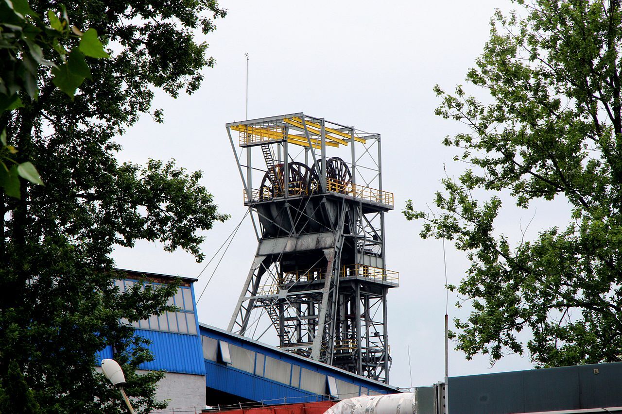 1280px Kopalnia Wujek Szyb