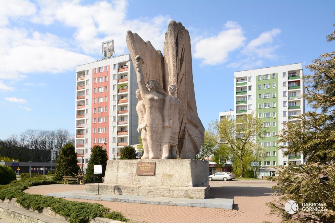 20200422 022 pl dg centrum pl wolnosci pomnik bohaterom czerwonych sztandarow hendrix