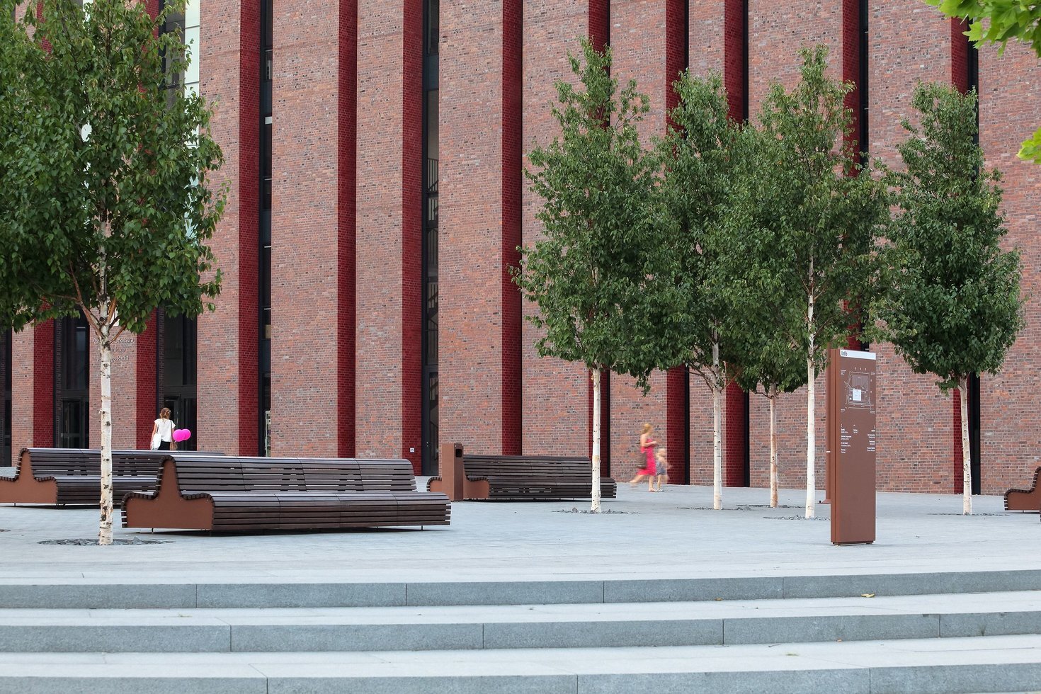 21167378985 2c94eba6a1 k