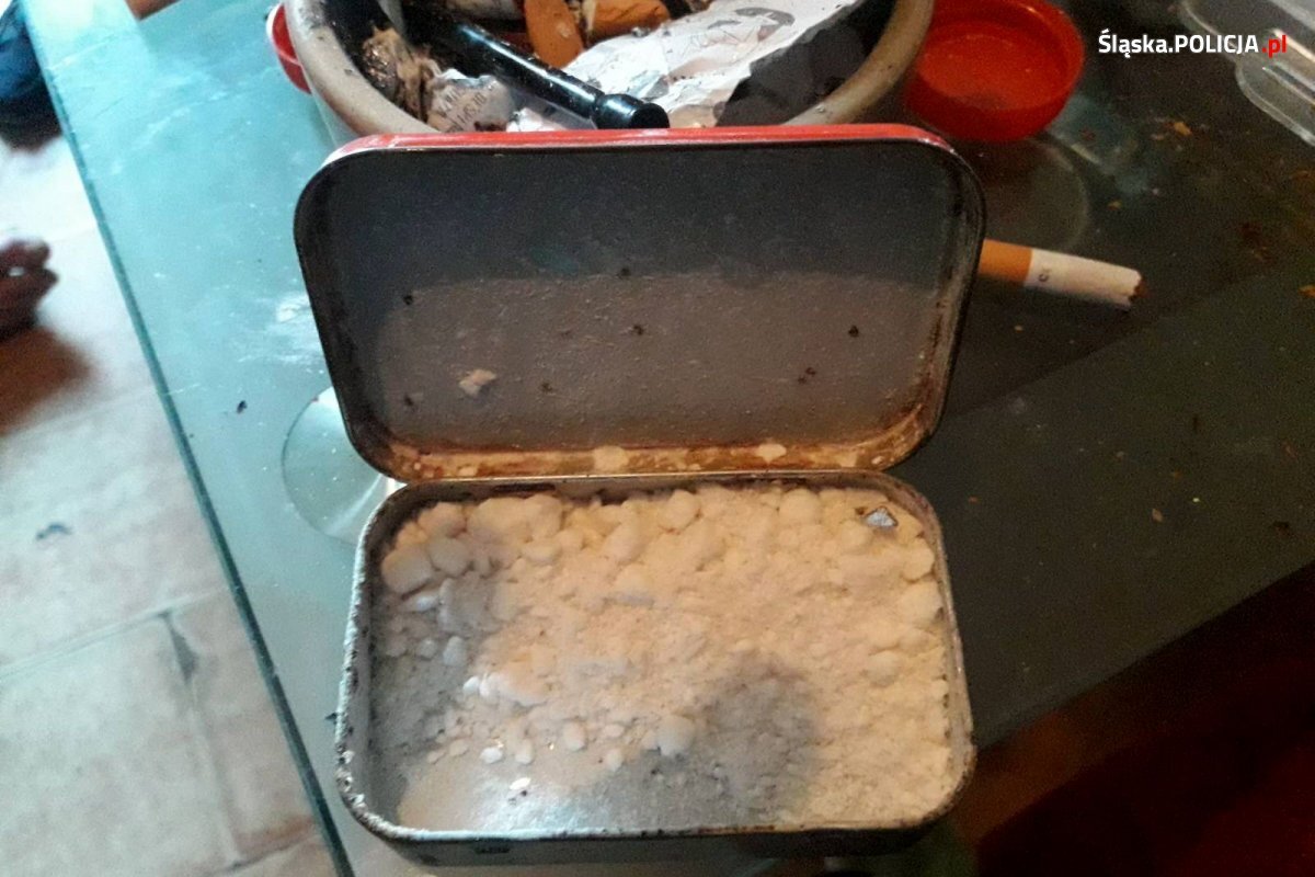 35 667849