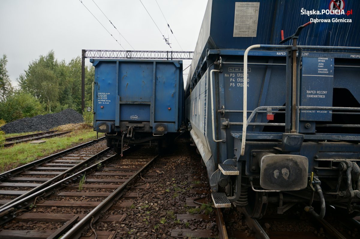 43 674870