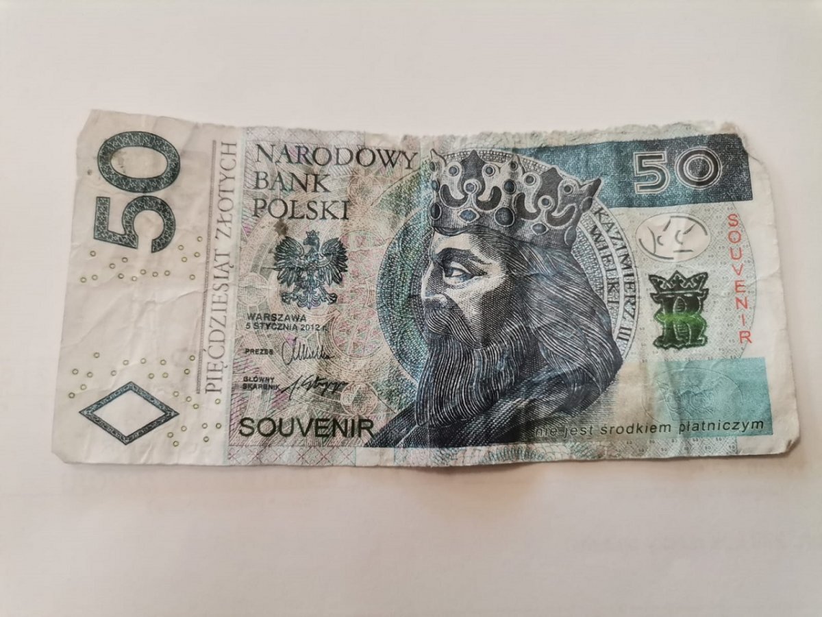 45 674658 g