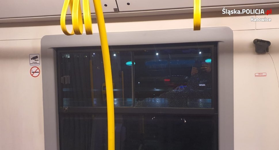 49 654023