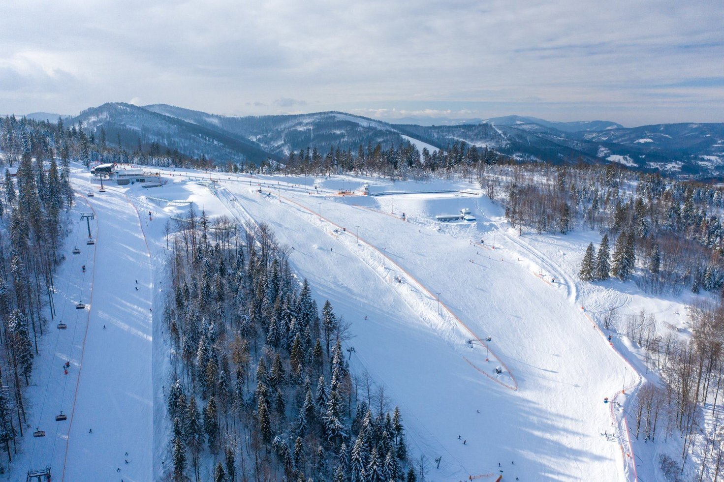 54433811 1108702069338158 5782796146892079104 o