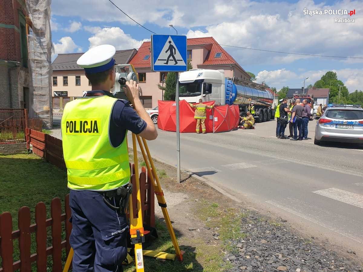 55 709243
