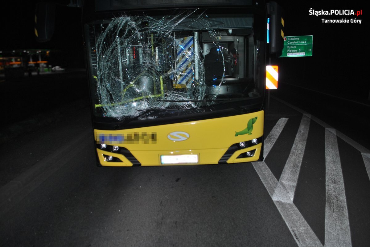 61 676209