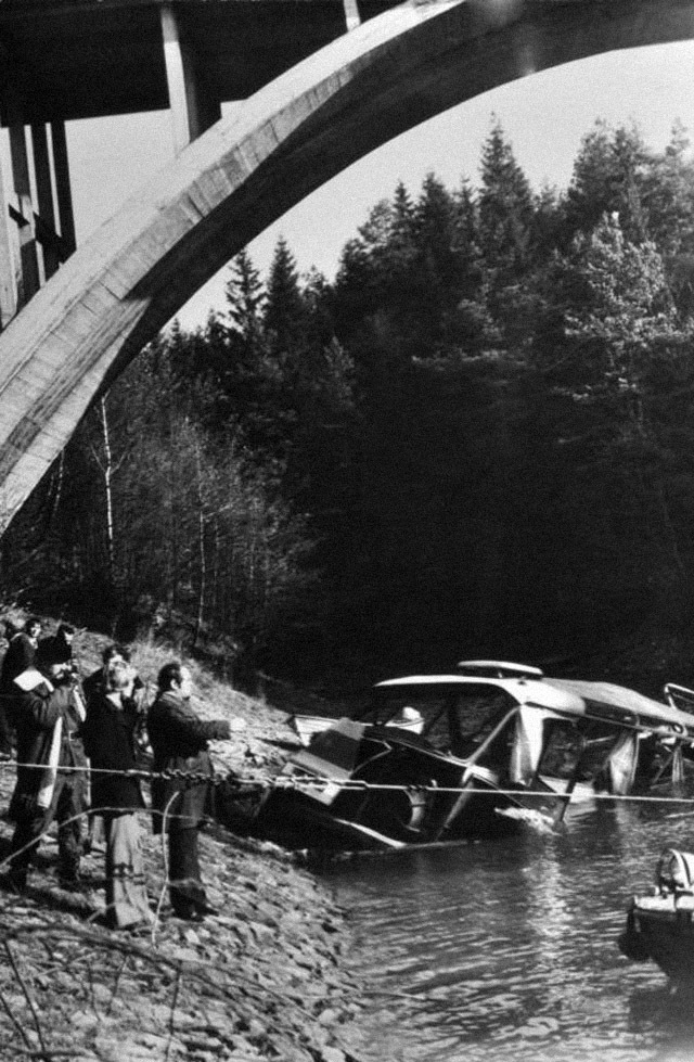 7fe3e8106a4eb399b8b570dc86b56d04