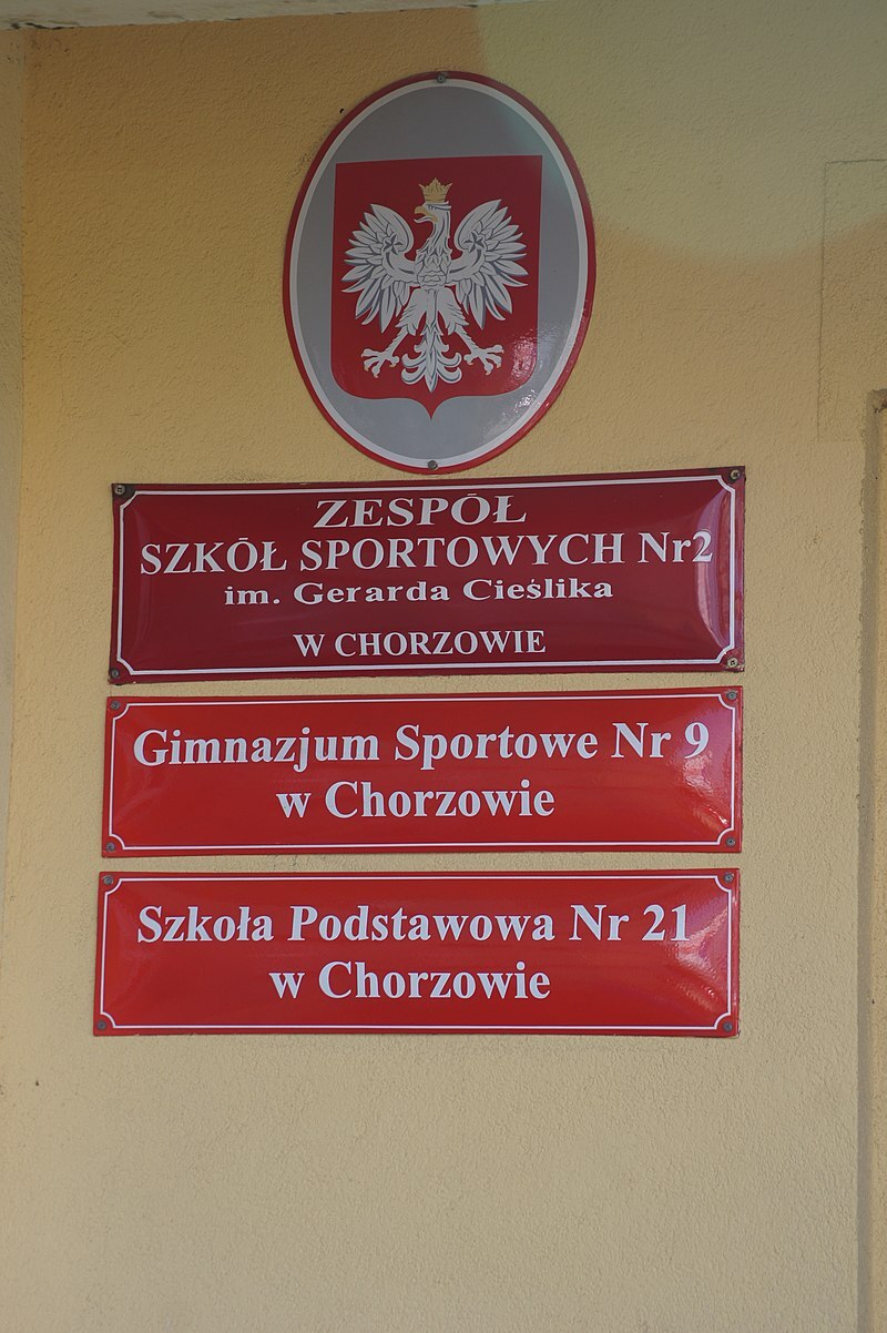 800px ZSS nr 2 w Chorzowie im Gerarda Cieslika tablica