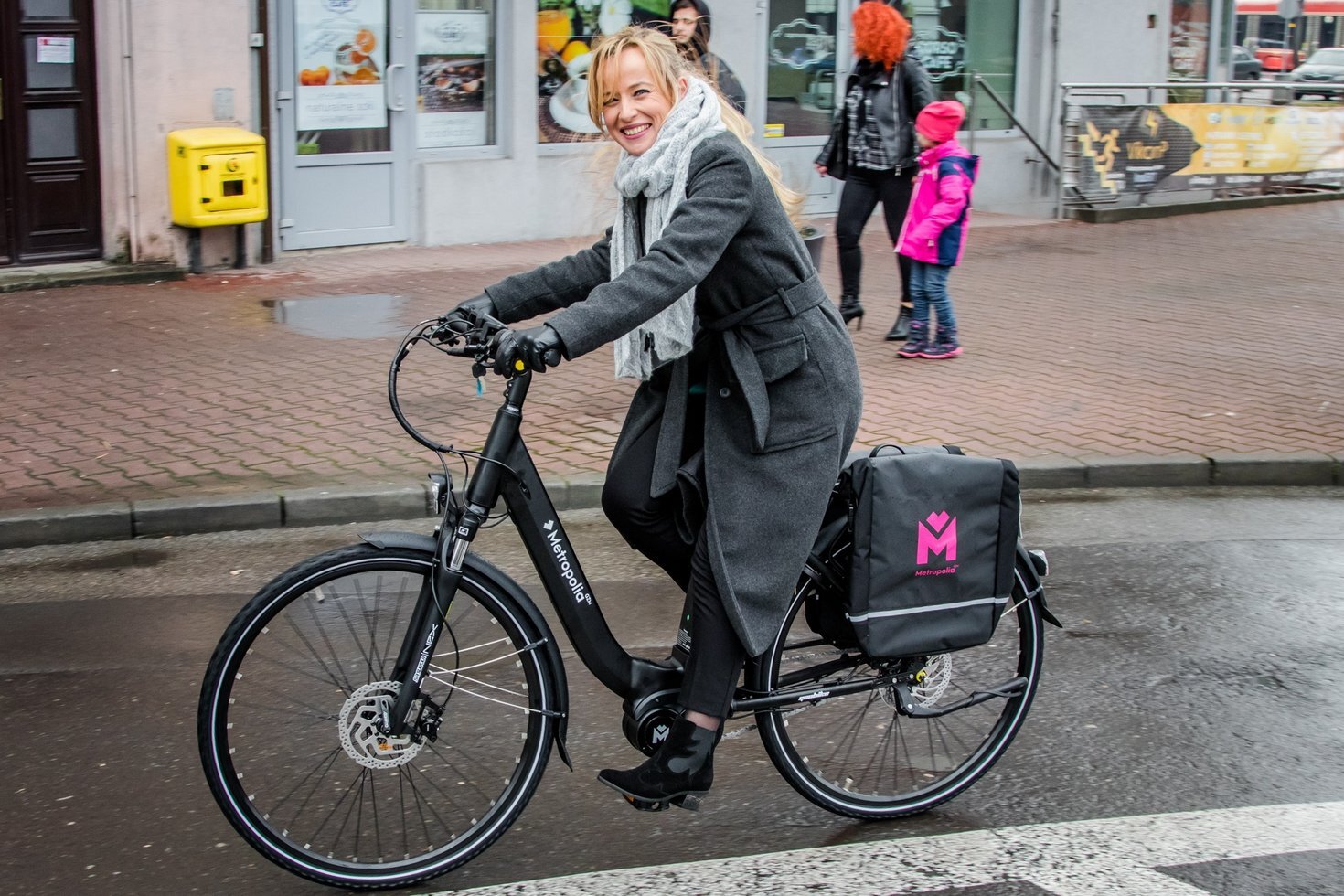 86757863 1389716524542990 4816286131421184 o