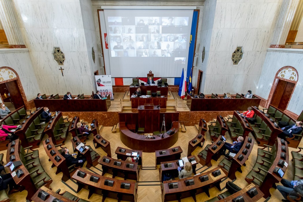 94076025 608245709773449 8751717463055400960 o