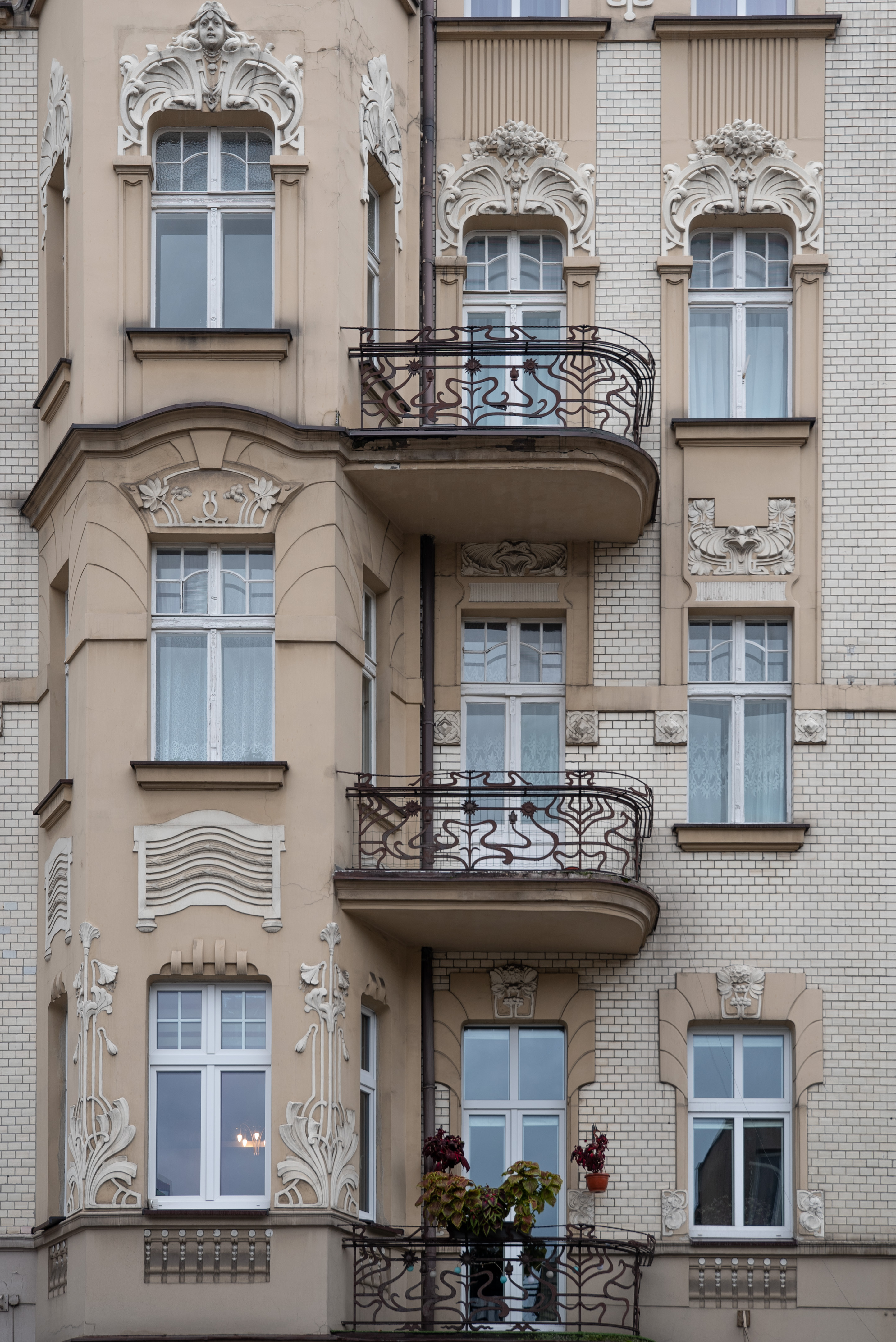 zabytkowa kamienica Katowice Mickiewicza 14
