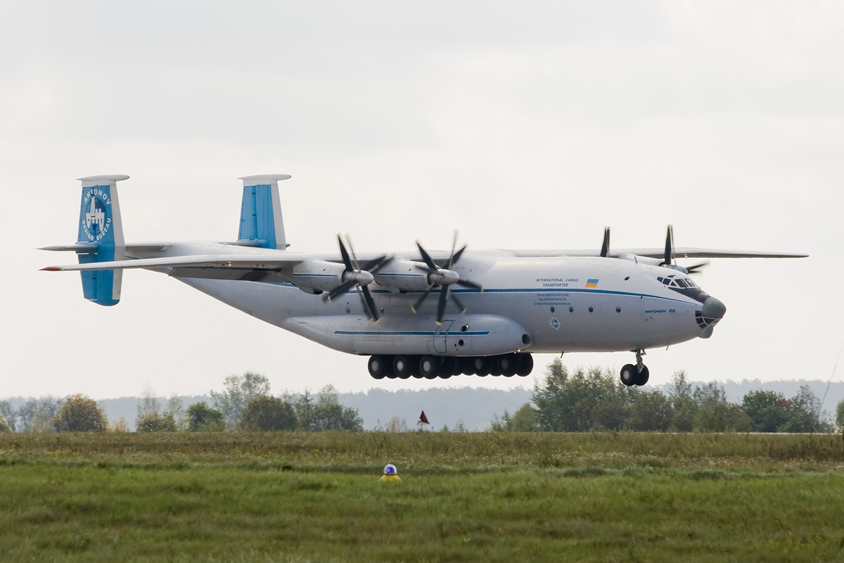 Antonov An 22 2