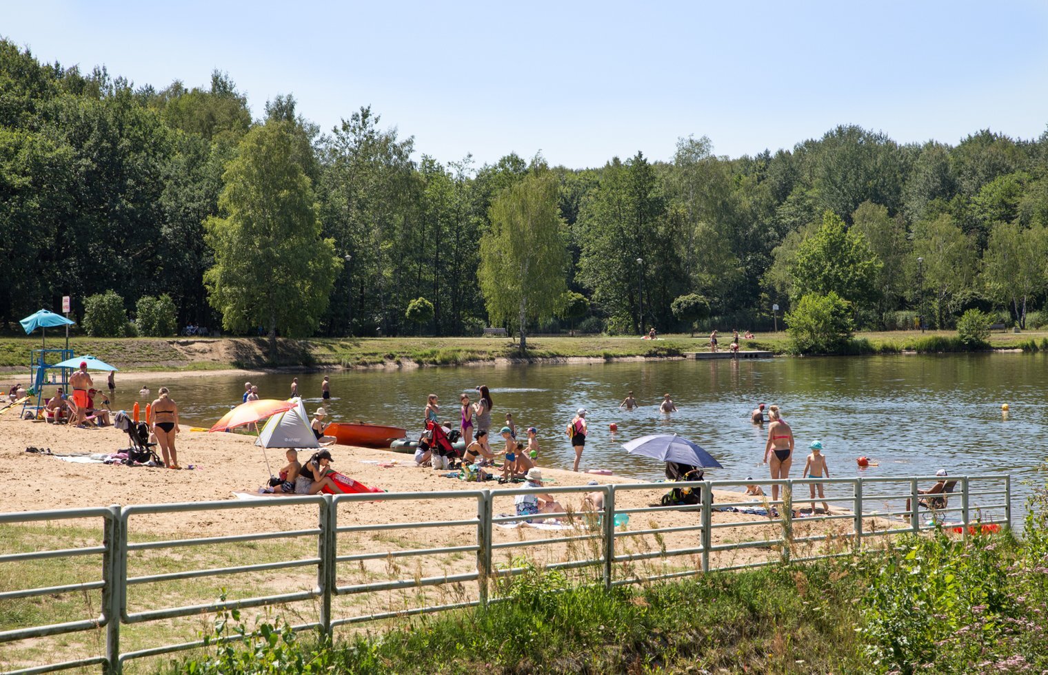 Baseny miejskie wodne place zabaw stawy to wlasnie tam katowiczanie szukaja ochlody Fot S Rybok 1