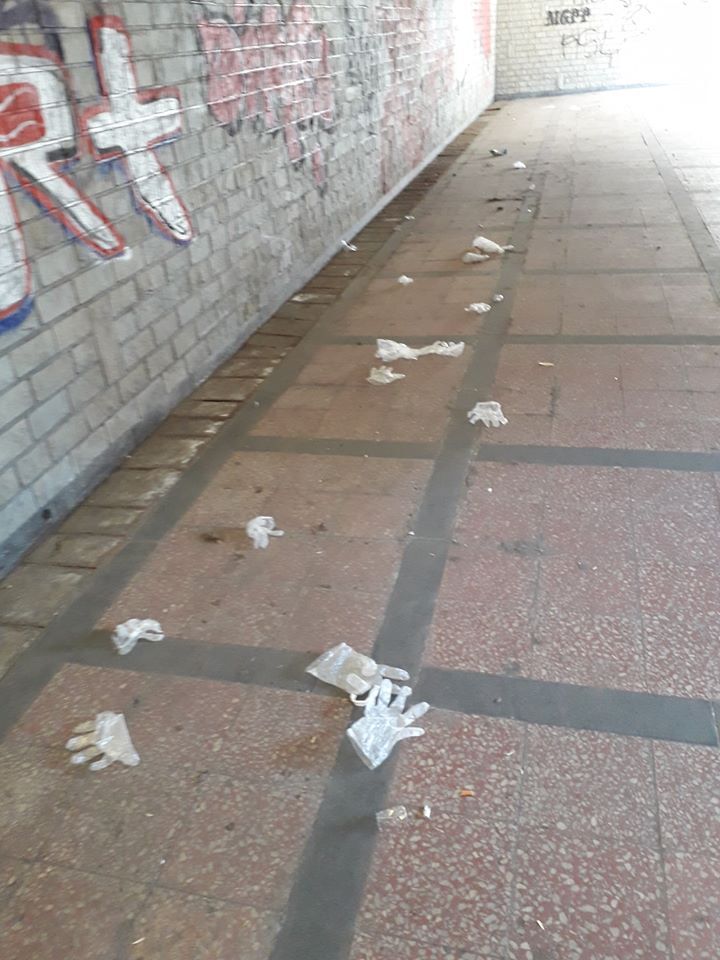 Brud w przejsciu podziemnym w Bytomiu