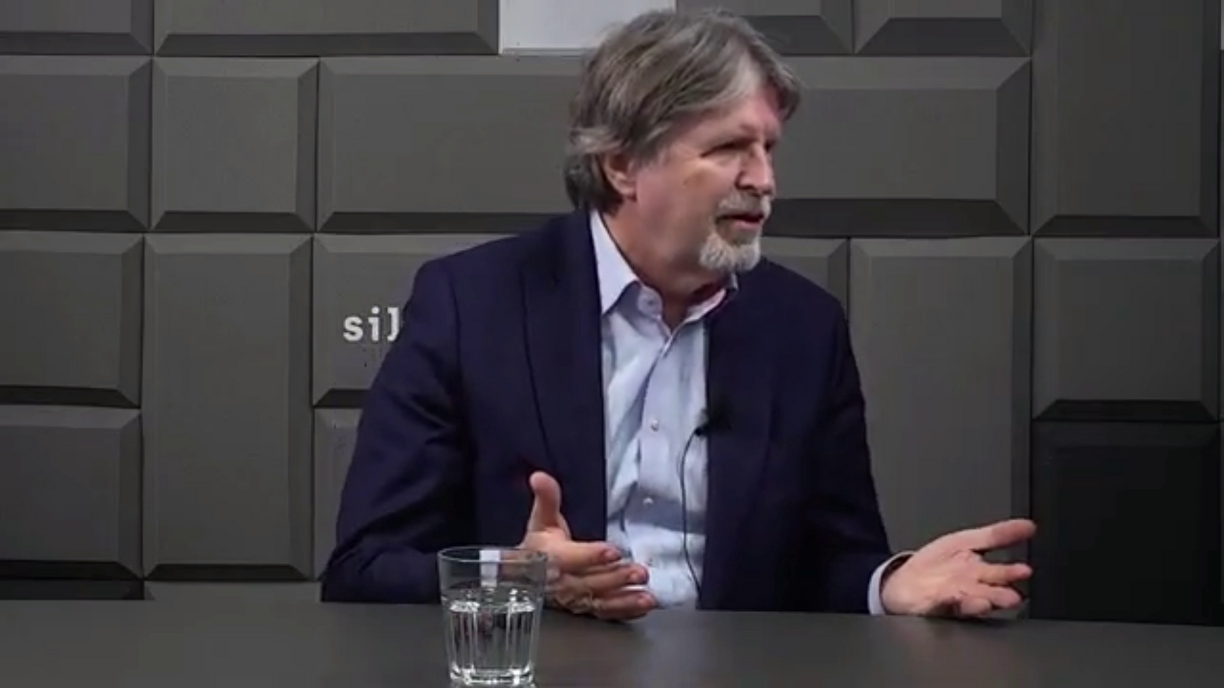 Dzialania wobec koronawirusa to gesty 1