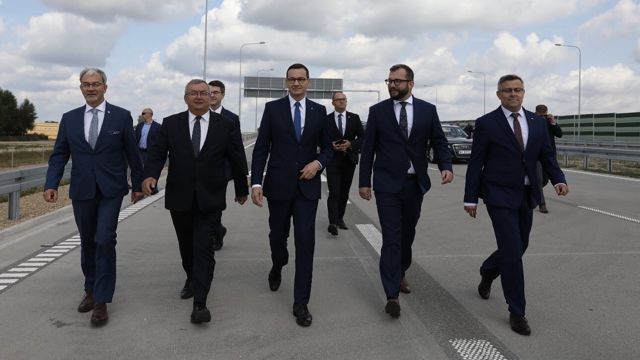 EA9 Hdj Z Ws AA Uu MZ