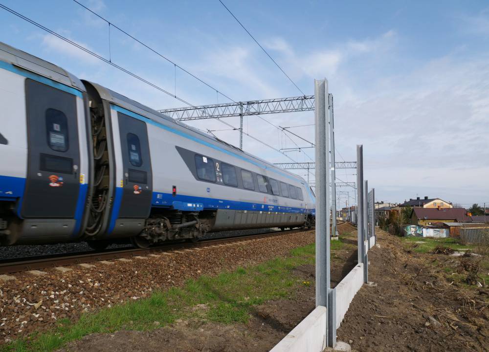 Ekrany 10