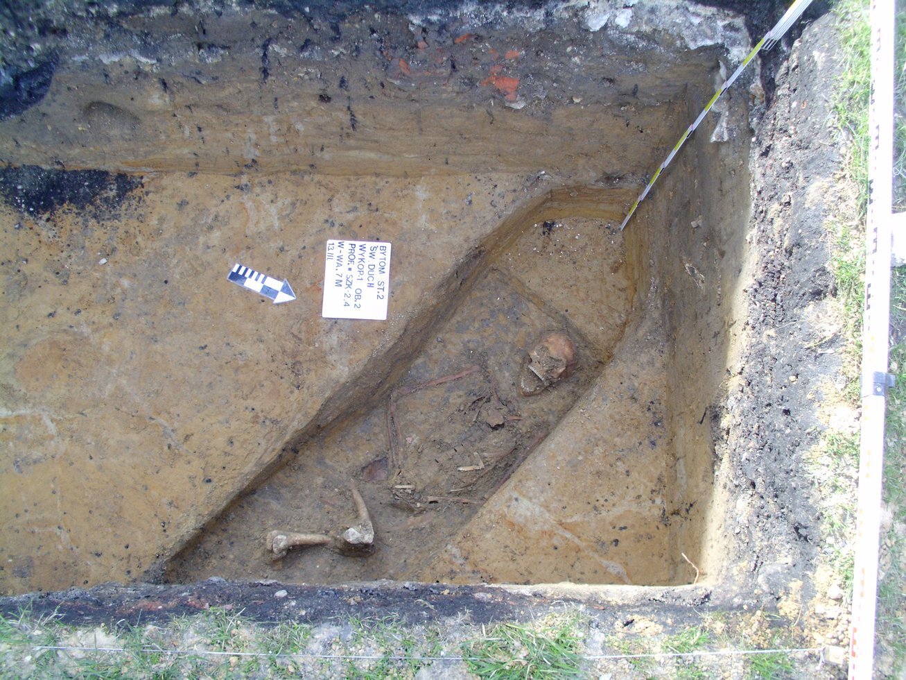 Grob nr dwa widok z gory
