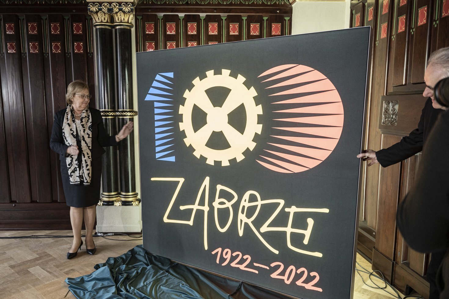 LOGO 100 lecia Zabrza konferencja 2021 Pawel Ja Nic Janicki 022 scaled