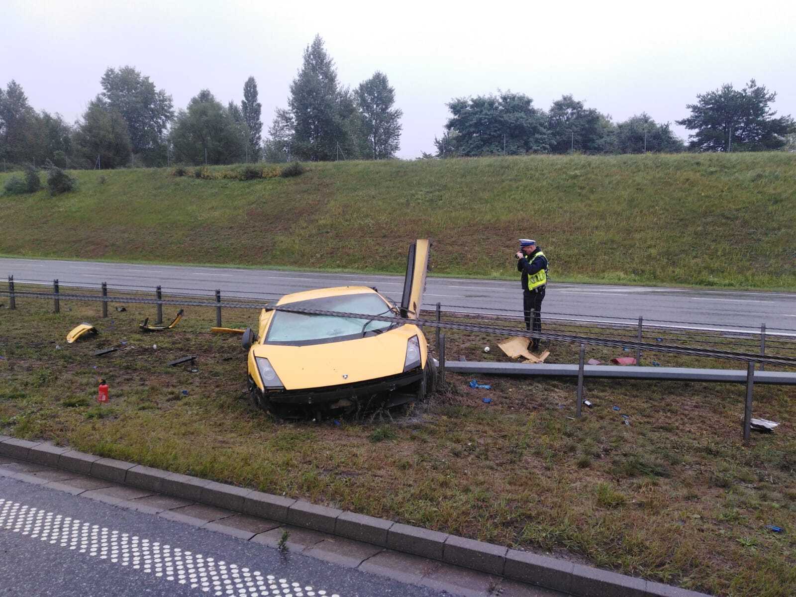 Lamborgini w plomieniach 2