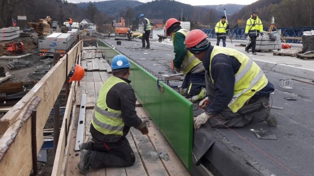 M3 most nad rz Wisla montaz desek gzymsowych 1024x575