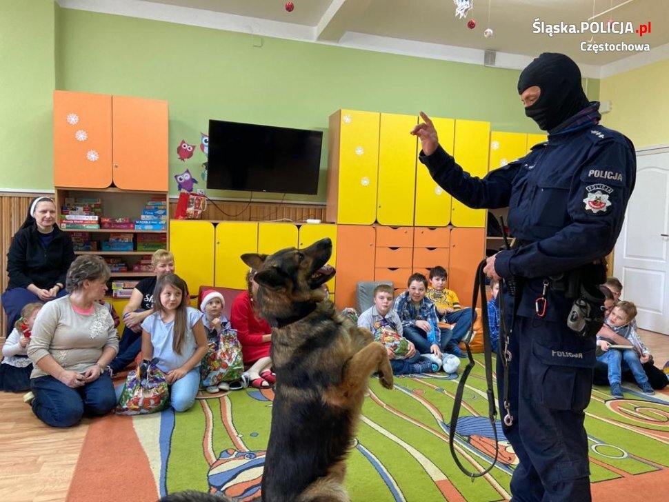 Mikolajki policja w Czestochowie2