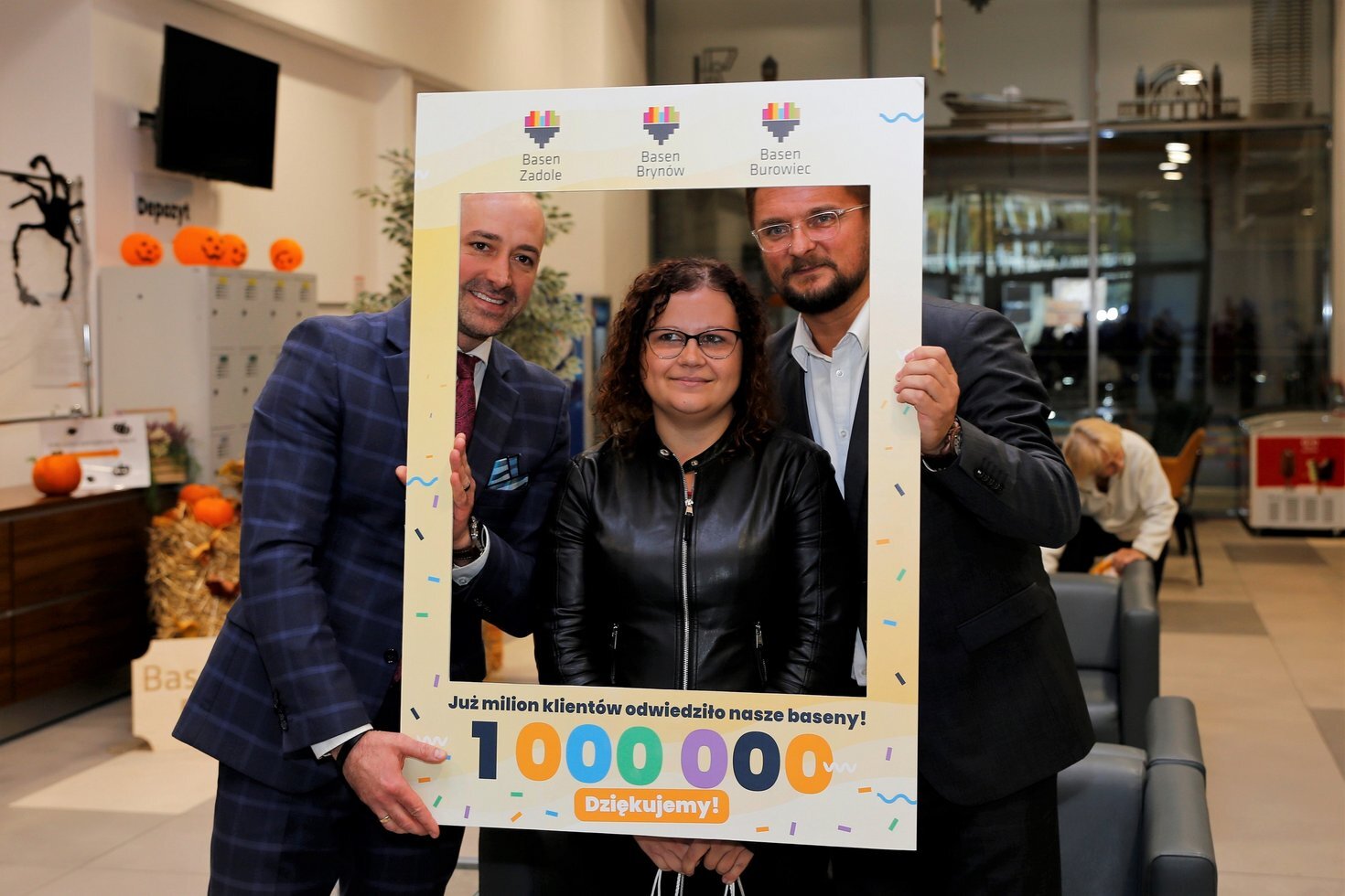 Milionowy klient odwiedzil katowickie baseny fot 3
