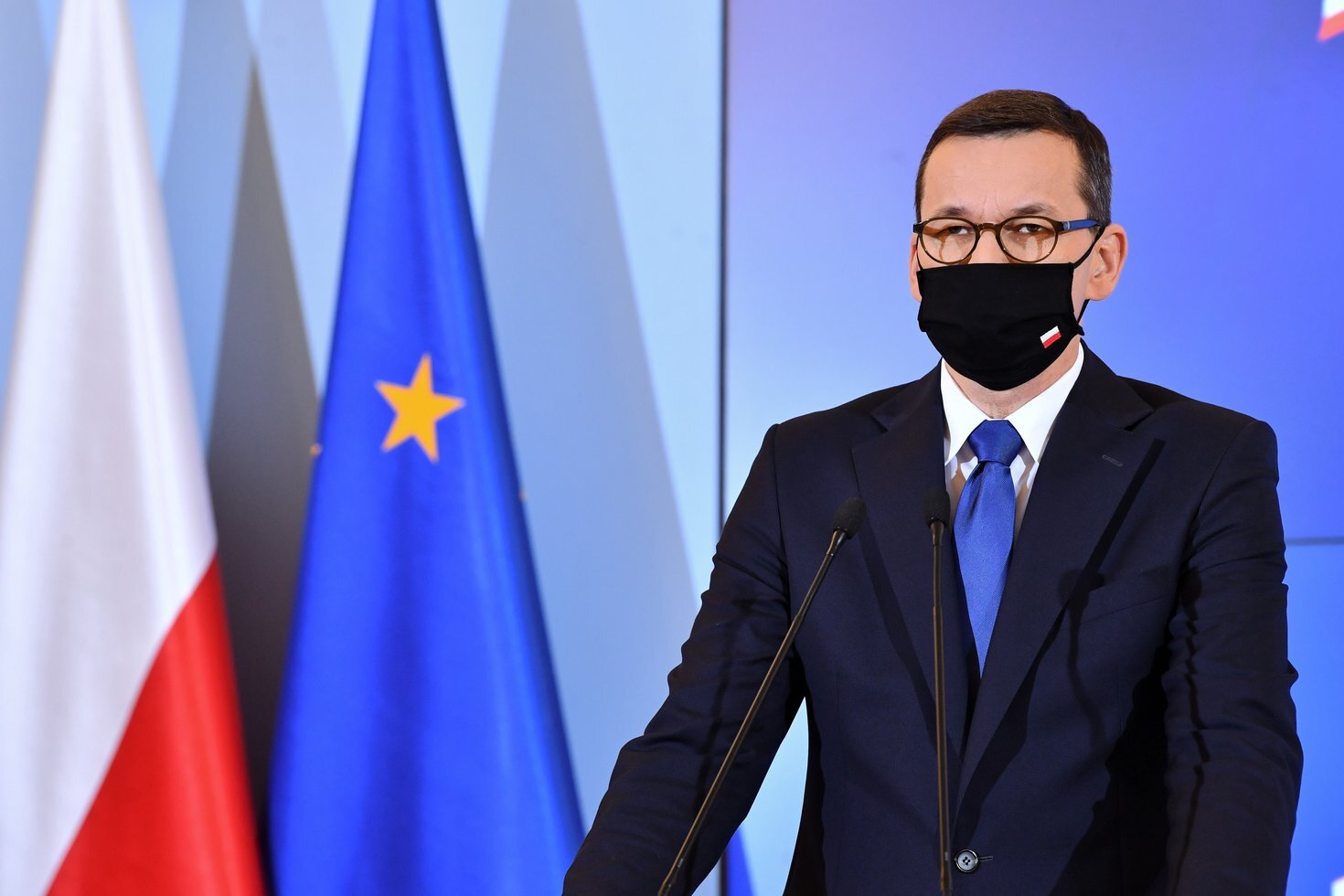 Morawiecki w maseczce