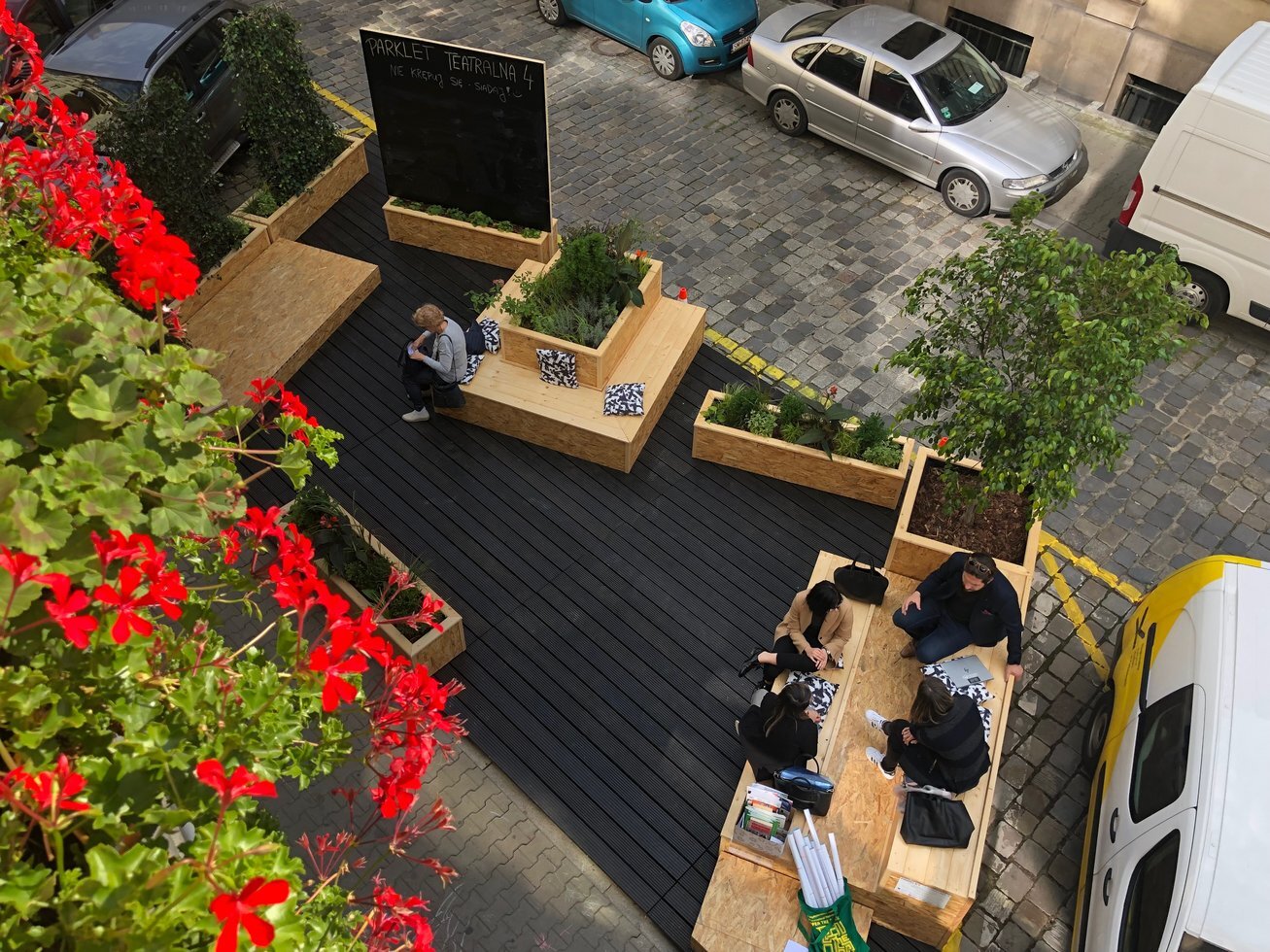 Parklet Teatralna