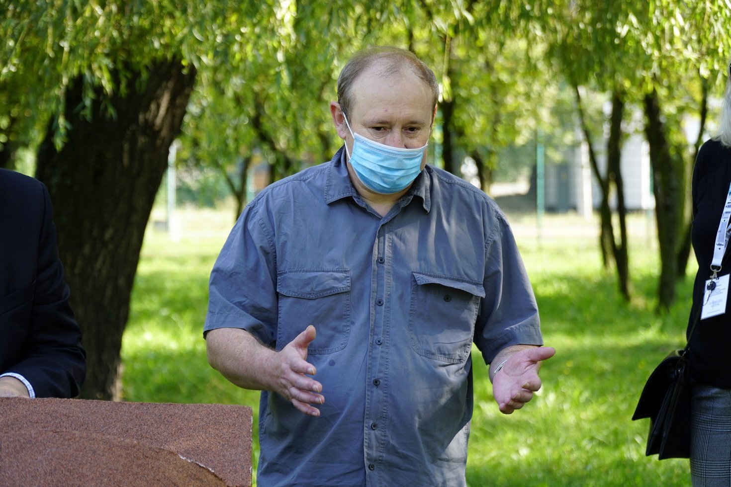 Piotr Glensk tworca unikalnych domkow dla jezy fot M Malina
