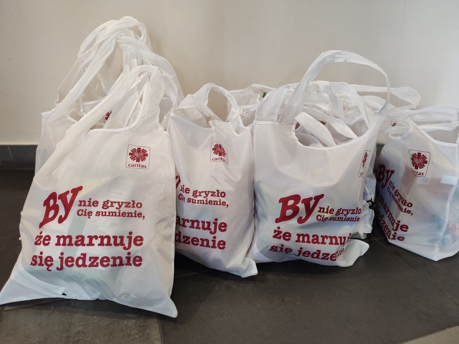 Pomoc dla obywateli Ukrainy ft Caritas