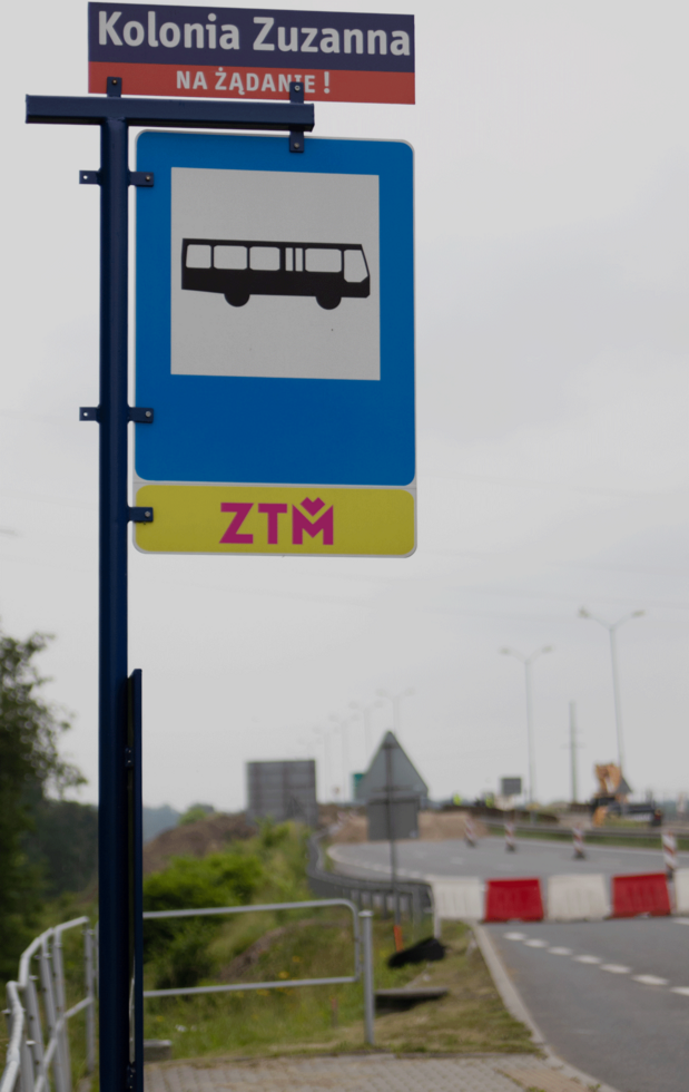 Przyczyna utrudnien i zmian w rozkladach jazdy jest zamkniecie drogi
