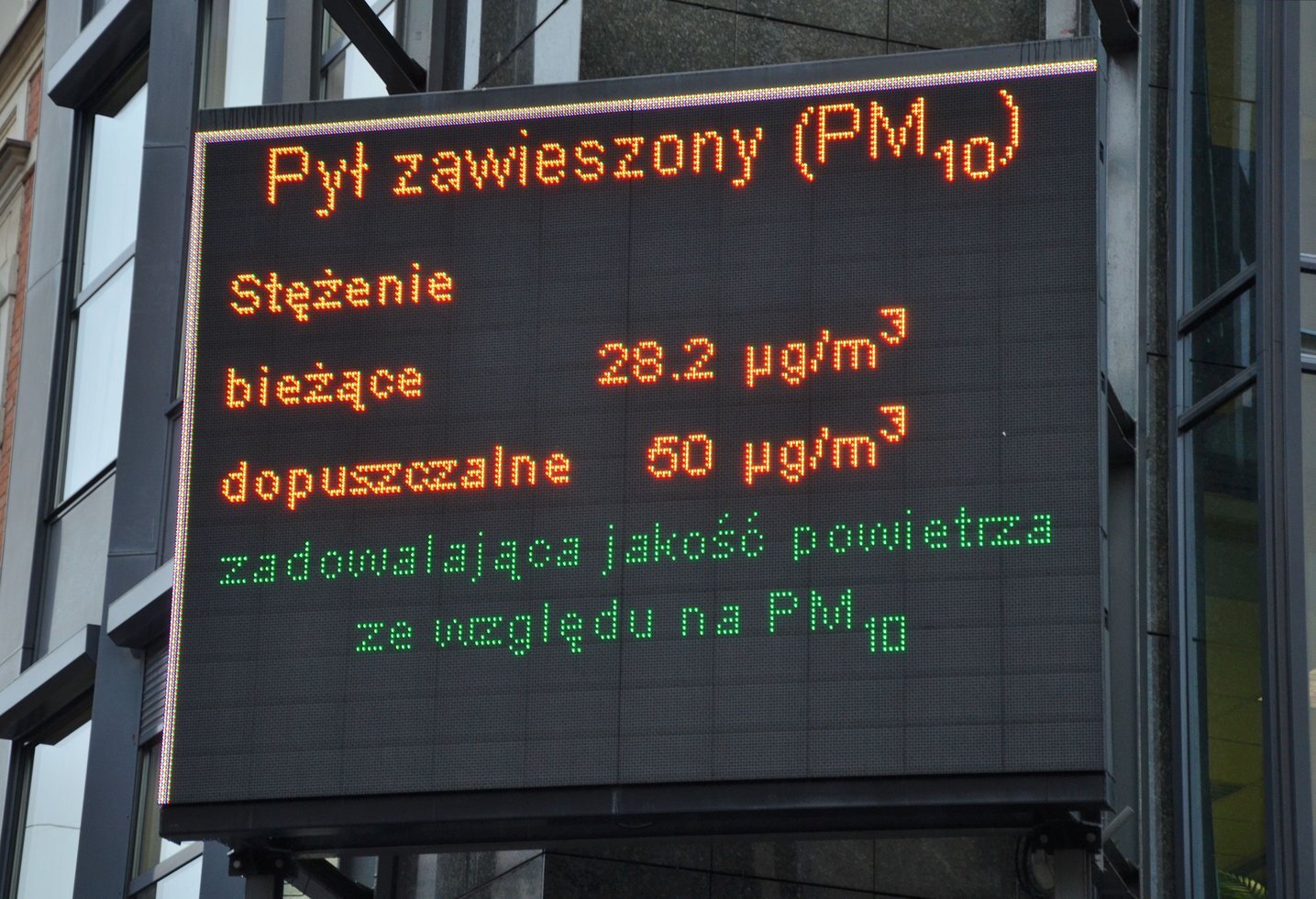 Pyl zawieszony Komunikat o jakosci powietrza w Katowicach 7 10 2011 godz 9 10