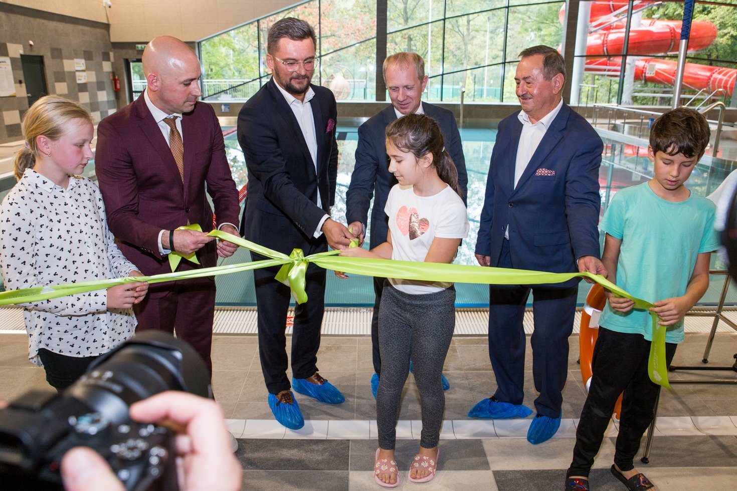 Symboliczne otwarcie basenu z uczniami katowickiej SP64 fot Slawomir Rybok