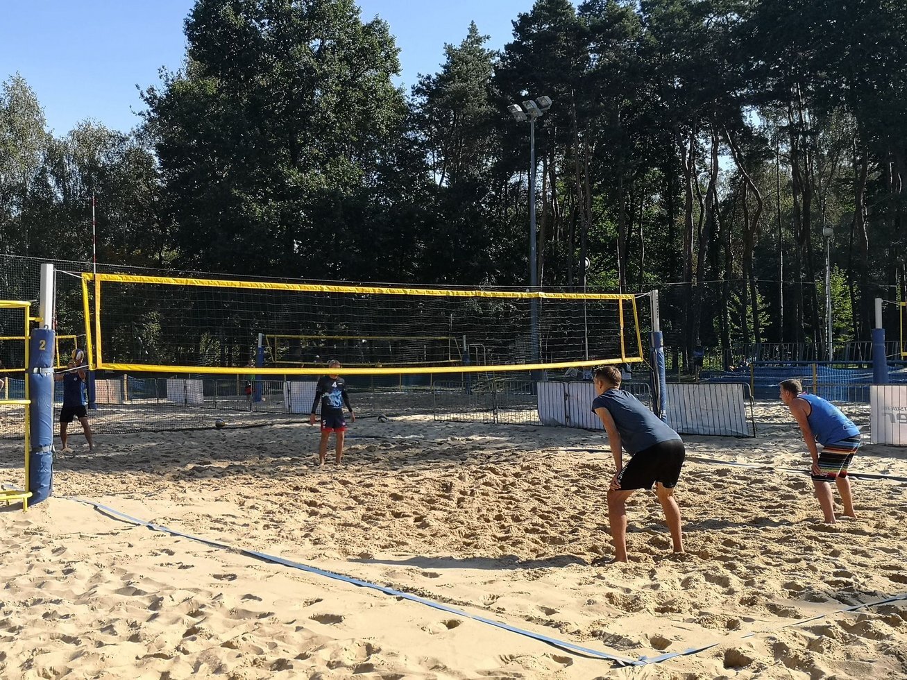Turniej zakonczenie sezonu siatkarskiego w DG 35
