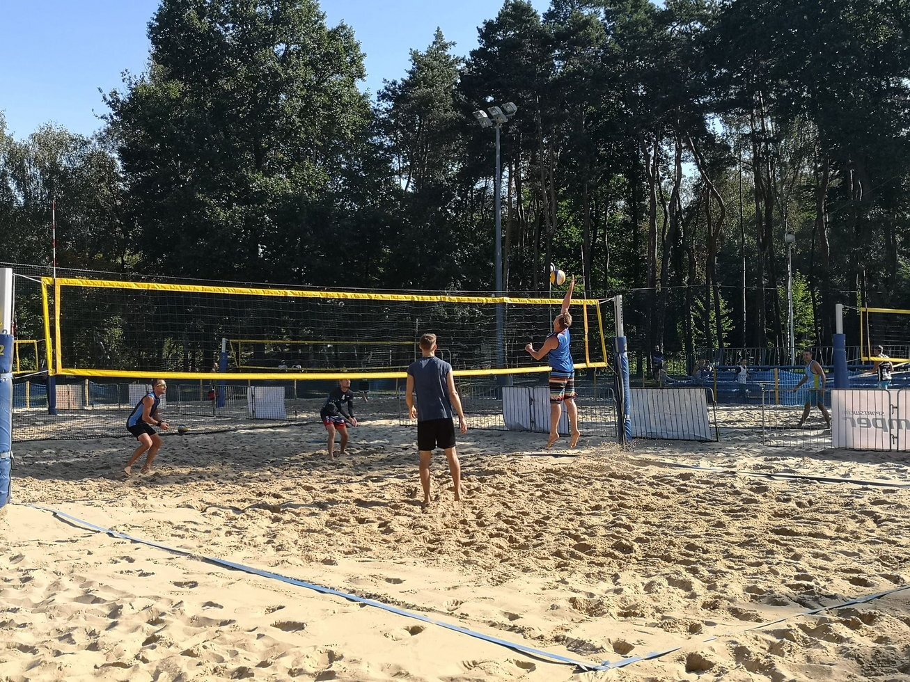 Turniej zakonczenie sezonu siatkarskiego w DG 37