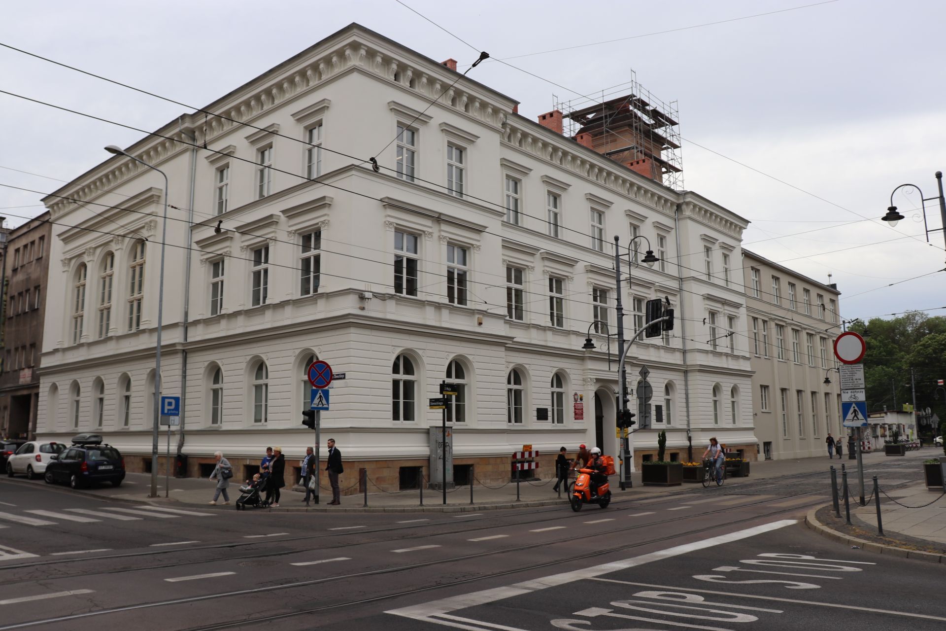 VIII LO przy ul 3 Maja fot Katowicka Agencja Wydawnicza