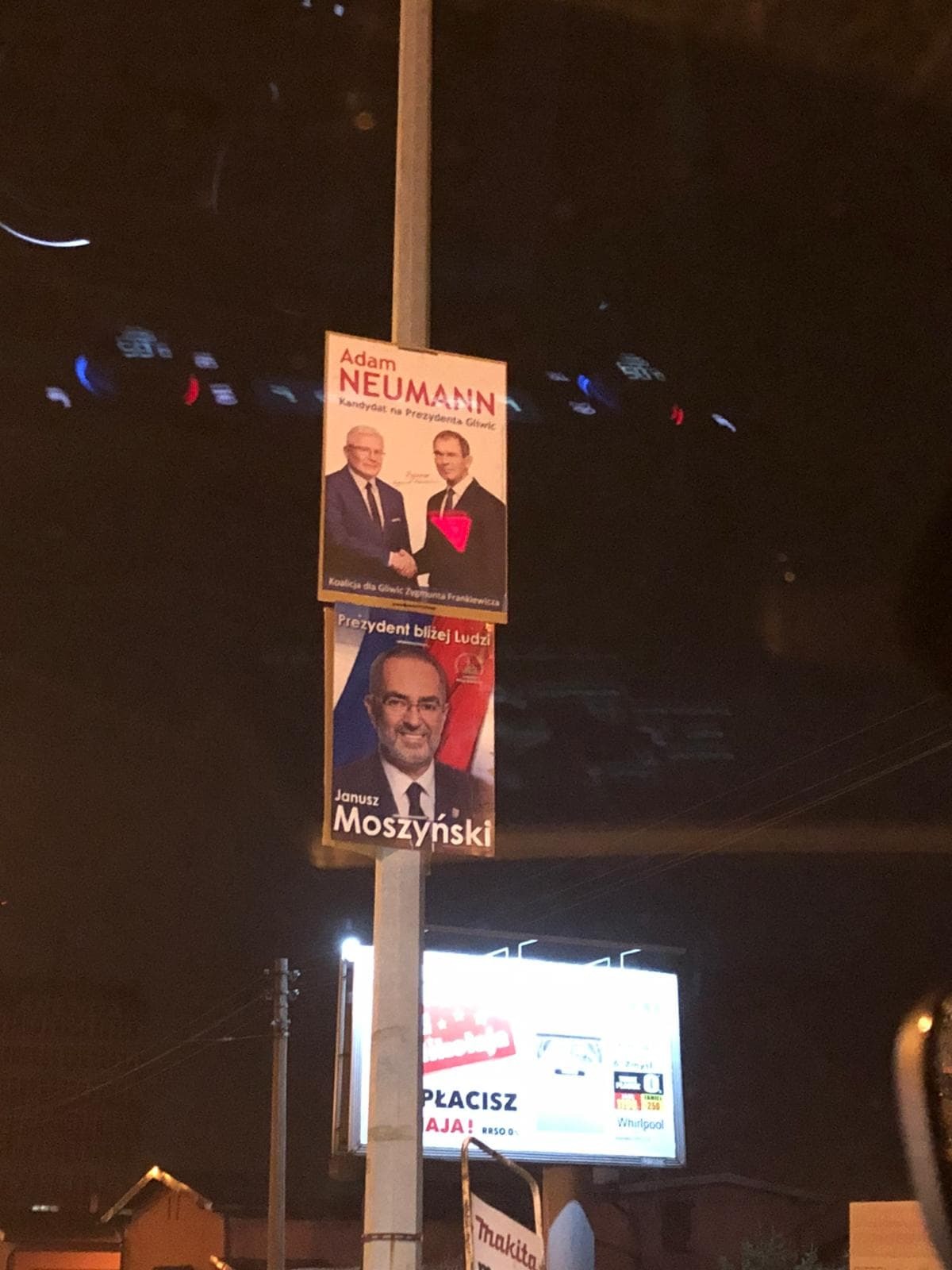 Zdjecie ponadwymiarowych plakatow