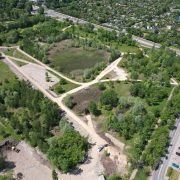 Teren który dotychczas był niezagospodarowany stanie się zadbaną przestrzenią z miejscem do rekreacji Fot KAW