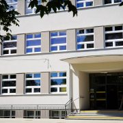 W ramach inwestycji ocieplono sciany zewnetrzne oraz wykonano ich izolacje przeciwwilgociowa Fot KAW