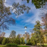 Wieza spadochronowa w parku Kosciuszki