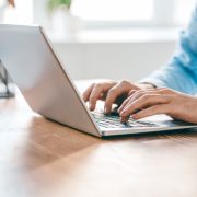 Wybo r laptopa podpowiadamy na co zwro cic uwage