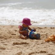 Child playing g1c77e0f99 1920