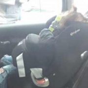 Dziecko pozostawione w samochodzie